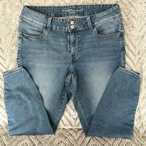 Maurices midrise jeans